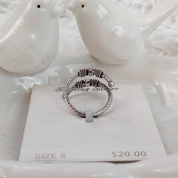 Sterling Silver Women’s Sz 8 Ring - Picture 7 of 7